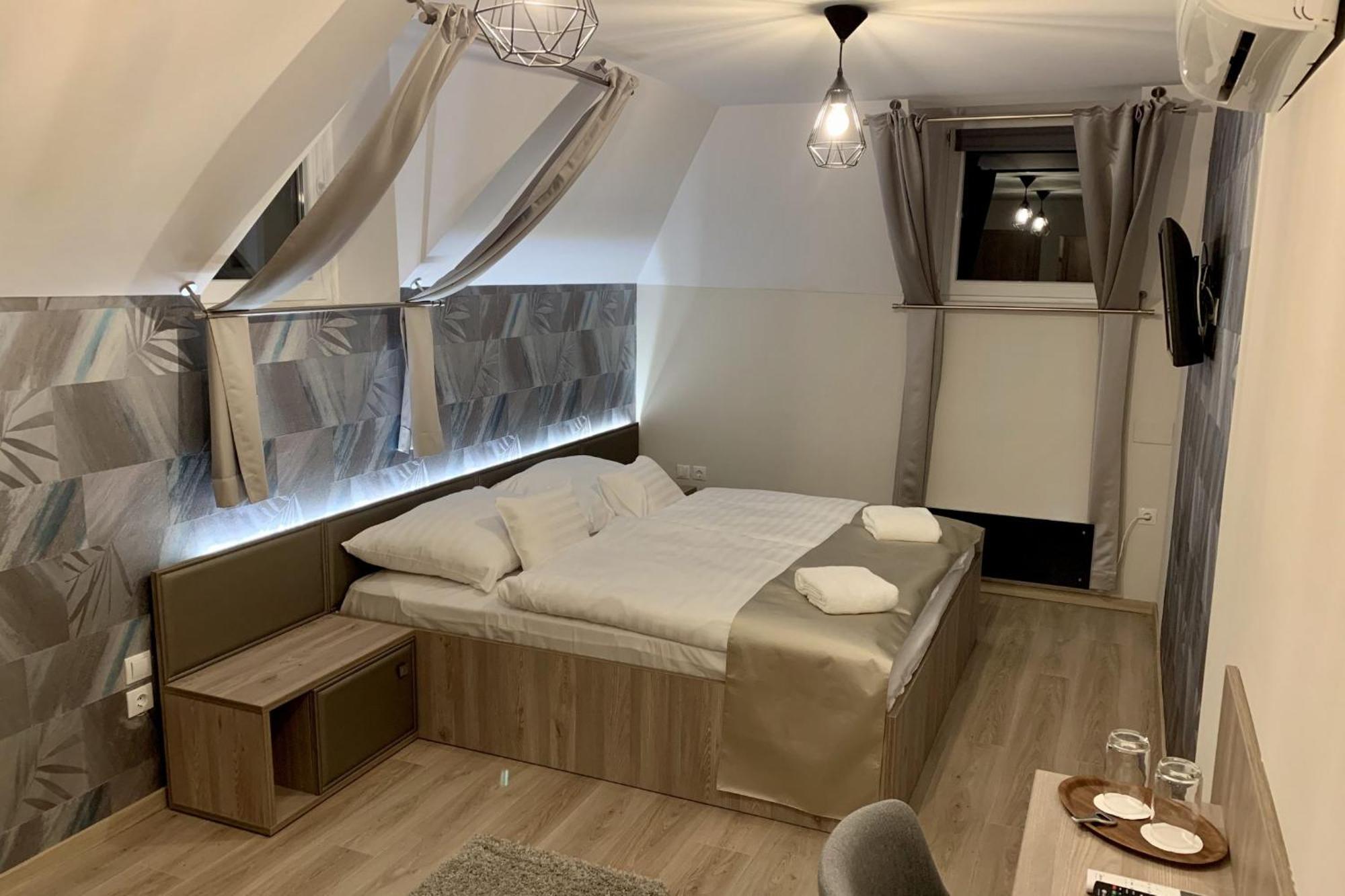 Fogado A Ket Toelgyfahoz Bed and Breakfast Sümeg Eksteriør billede